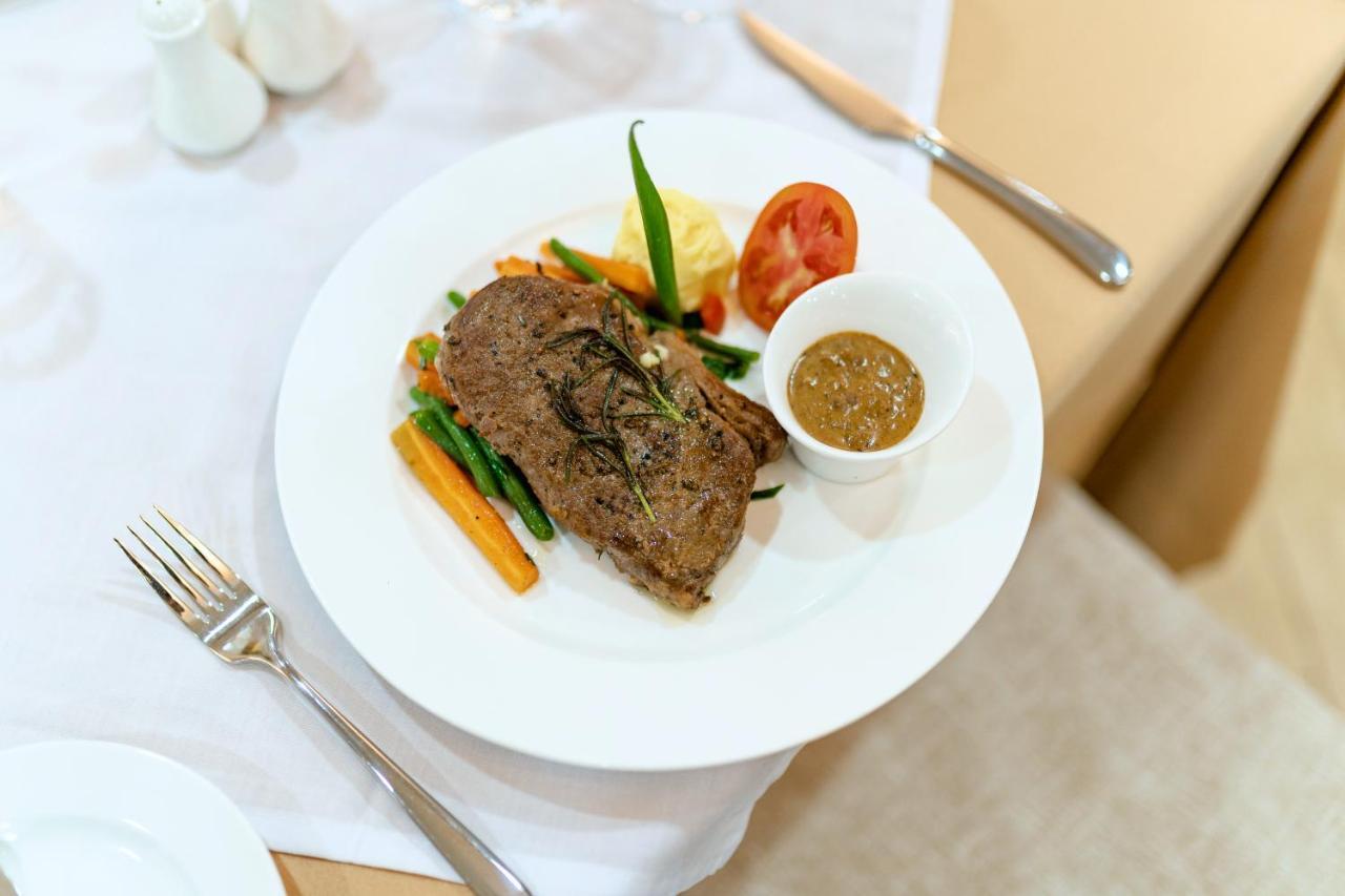 Kibo Palace Hotel โมชิ ภายนอก รูปภาพ